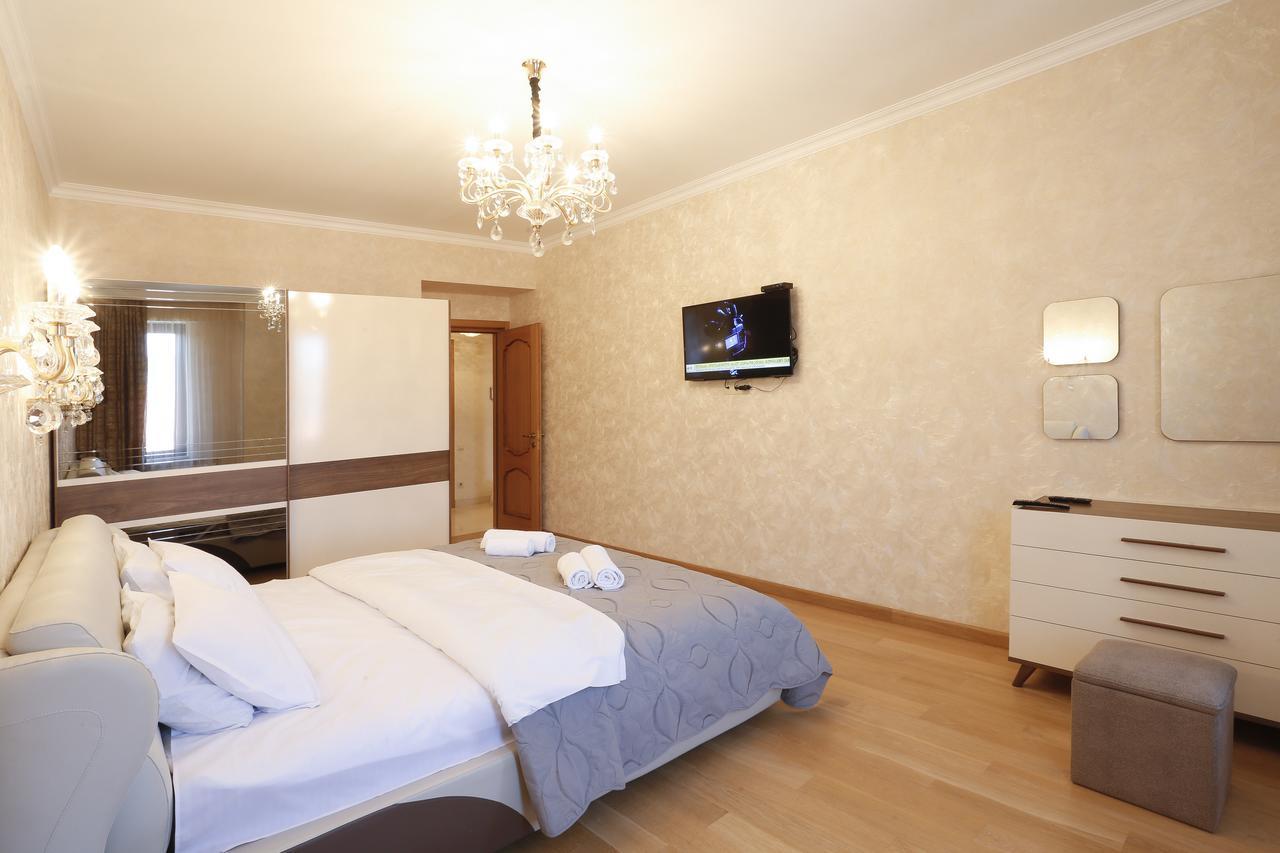 Serviced Apartment On Rustaveli Avenue Tbilisi Bagian luar foto