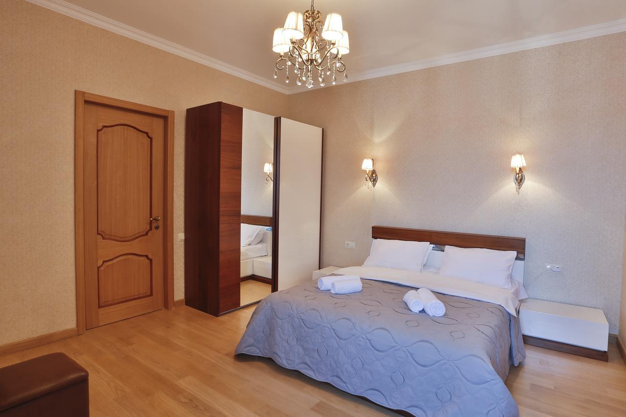 Serviced Apartment On Rustaveli Avenue Tbilisi Bagian luar foto