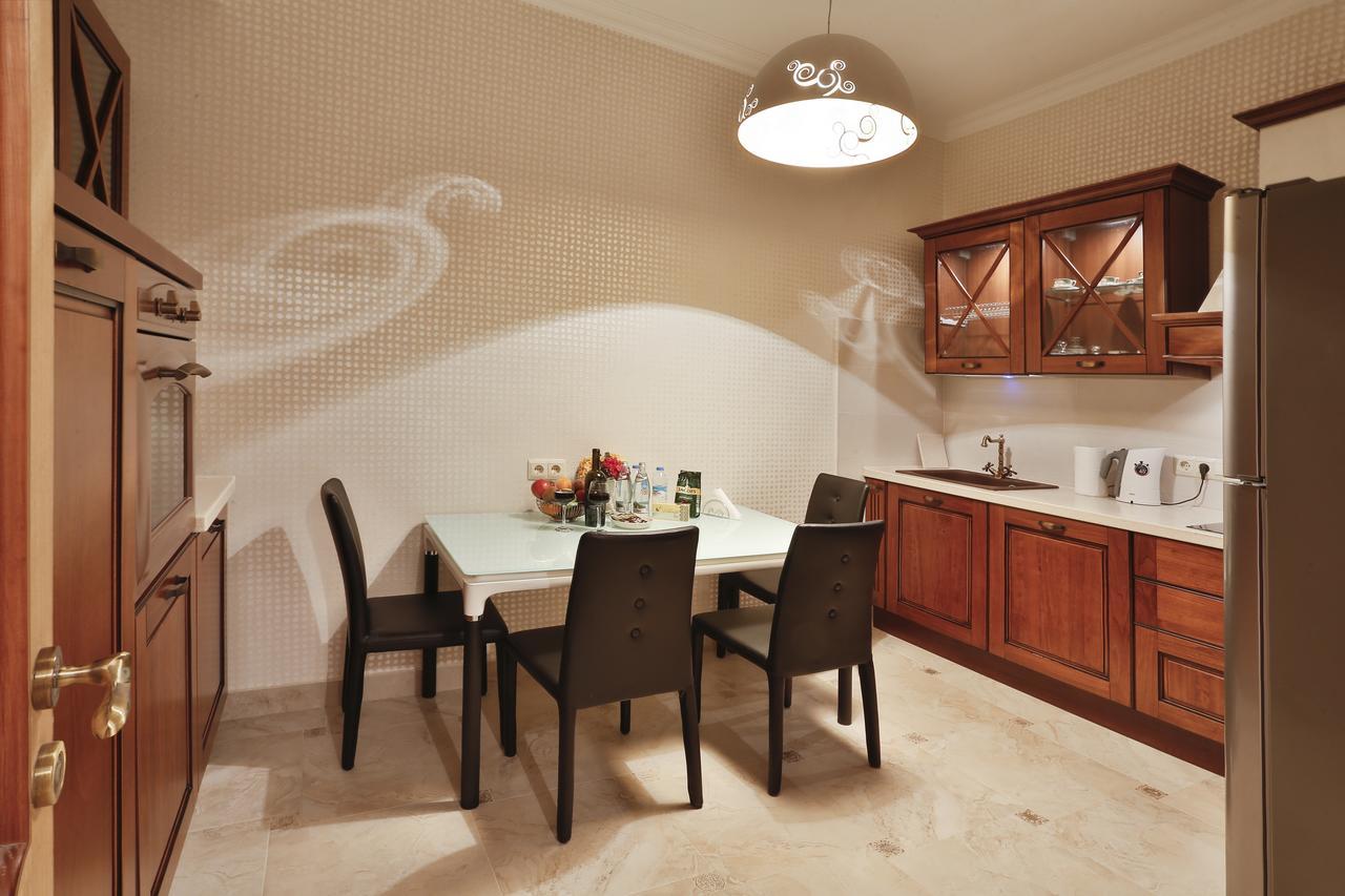 Serviced Apartment On Rustaveli Avenue Tbilisi Bagian luar foto