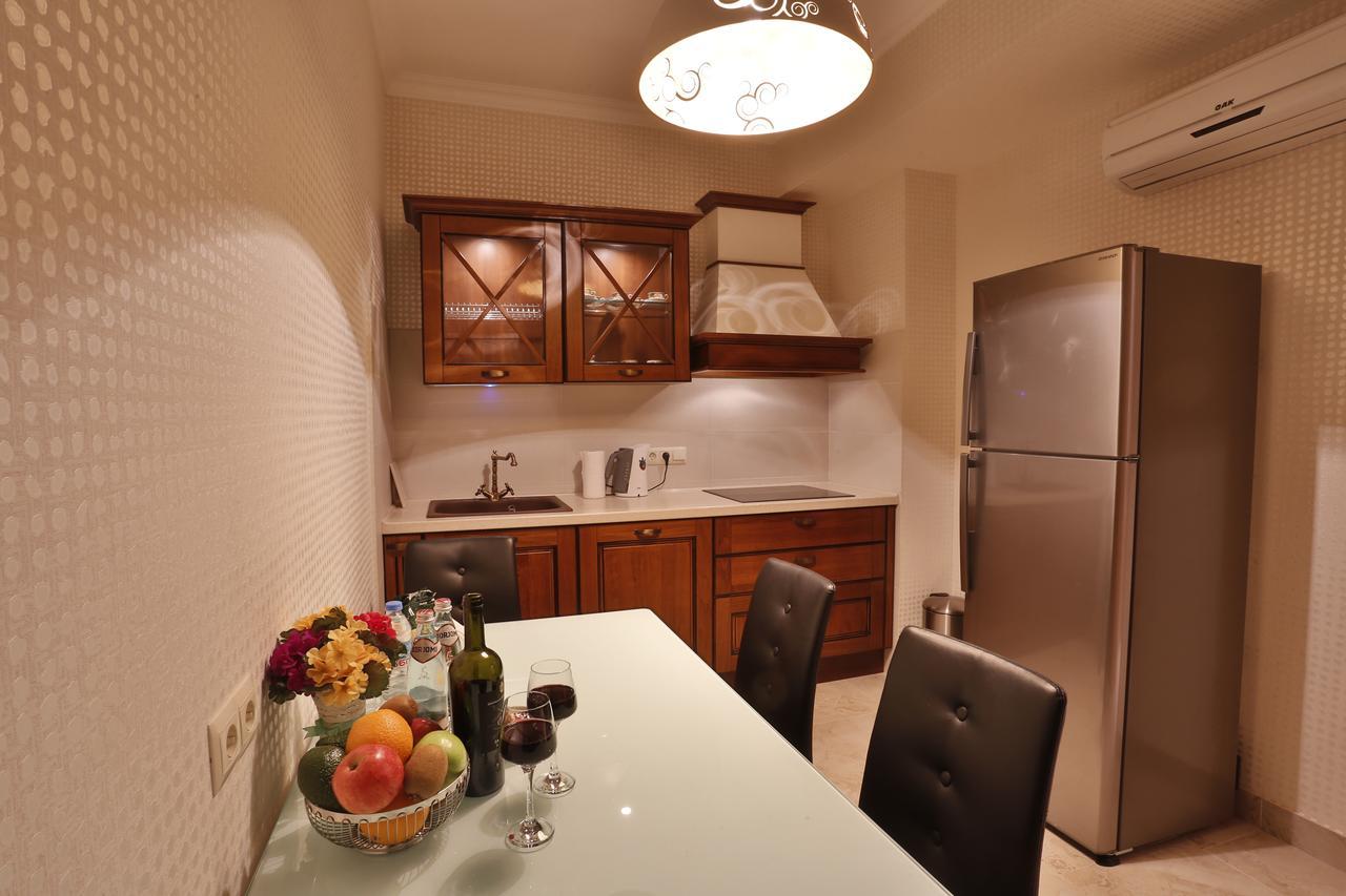 Serviced Apartment On Rustaveli Avenue Tbilisi Bagian luar foto