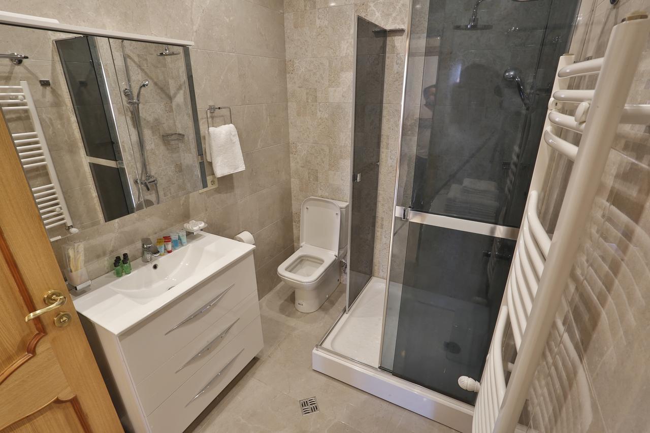 Serviced Apartment On Rustaveli Avenue Tbilisi Bagian luar foto